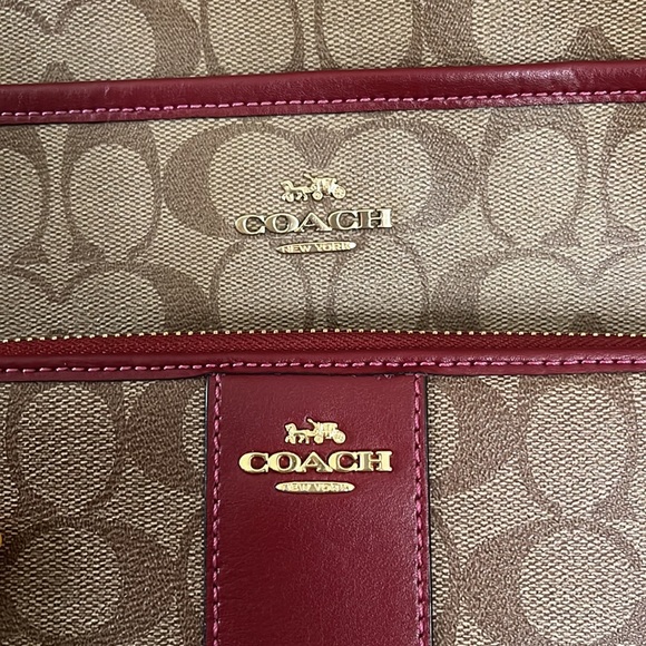 Coach crossbody and matching wallet set - Picture 8 of 8